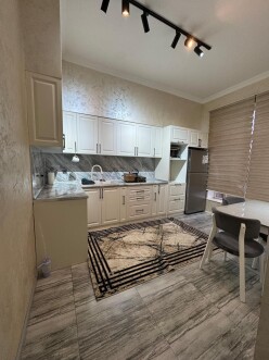 Satılır yeni tikili 5 otaqlı 150 m²,  Novxanı-6