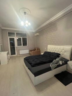 Satılır yeni tikili 2 otaqlı 87 m²,  İnşaatçılar m.-8