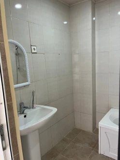 İcarə yeni tikili 1 otaqlı 40 m²,  İnşaatçılar m.-3