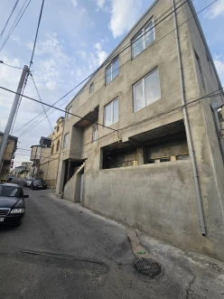 Satılır yeni tikili 2 otaqlı 40 m², İnşaatçılar m.-17 Satılır yeni tikili 2 otaqlı 40 m², İnşaatçılar m.-17