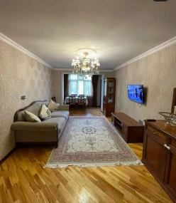 Satılır köhnə tikili 3 otaqlı 91 m², Əhmədli m.-8