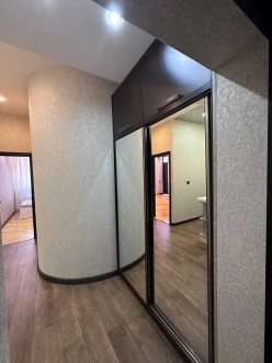 Satılır yeni tikili 2 otaqlı 56 m², İnşaatçılar m.-8