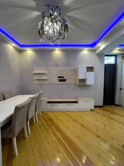 Satılır yeni tikili 2 otaqlı 56 m², İnşaatçılar m.-26