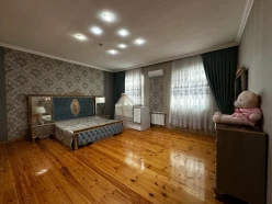 Satılır ev/villa 5 otaqlı 280 m², Qaraçuxur q.-8