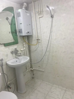 Satılır köhnə tikili 2 otaqlı 70 m², Əhmədli m.-10