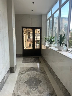 Satılır yeni tikili 2 otaqlı 100 m², İnşaatçılar m.-9