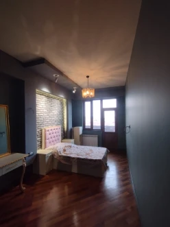 Satılır yeni tikili 2 otaqlı 77 m², İnşaatçılar m.-6