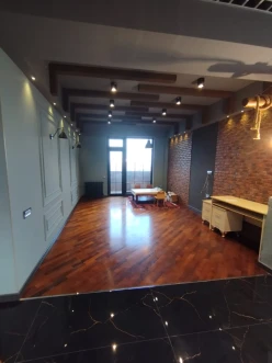 Satılır yeni tikili 2 otaqlı 77 m², İnşaatçılar m.-8