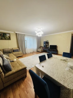 Satılır köhnə tikili 3 otaqlı 75 m², Həzi Aslanov m.-6