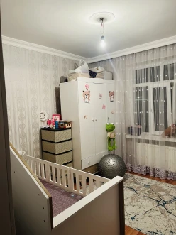 Satılır köhnə tikili 3 otaqlı 75 m², Həzi Aslanov m.-15