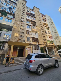 Satılır yeni tikili 2 otaqlı 60 m², İnşaatçılar m.-4