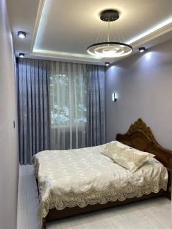 Satılır köhnə tikili 2 otaqlı 48 m², Memar Əcəmi m.-6