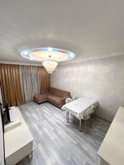 İcarə köhnə tikili 3 otaqlı 70 m²,  İnşaatçılar m.-21