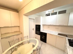 İcarə köhnə tikili 3 otaqlı 70 m²,  İnşaatçılar m.-2