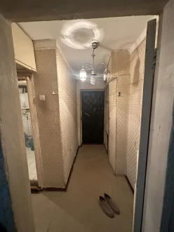 {"az": "Satılır köhnə tikili 2 otaqlı 45 m², İnşaatçılar m.", "en": "Sale old building 2 rooms 45 m²,  Insaatchilar m.", "ru": "Продан Старое здание 2 Комнаты 45 m²,  Иншаатчылар м."}-9