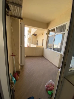 Satılır yeni tikili 2 otaqlı 78 m², İnşaatçılar m.-15