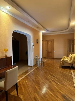 Satılır yeni tikili 4 otaqlı 220 m², Elmlər Akademiyası m.-16