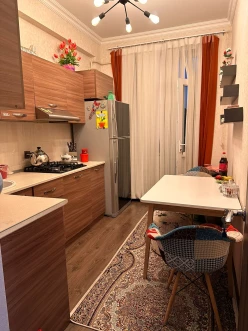 Satılır yeni tikili 2 otaqlı 60 m², İnşaatçılar m.-5