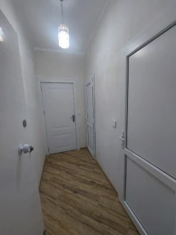 Satılır köhnə tikili 2 otaqlı 50 m², Azadlıq prospekti m.-13