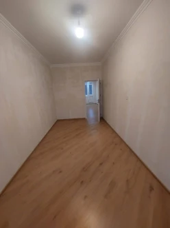 Satılır köhnə tikili 2 otaqlı 50 m², Azadlıq prospekti m.-5