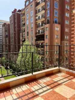 Satılır yeni tikili 3 otaqlı 165 m²,  Nərimanov-21
