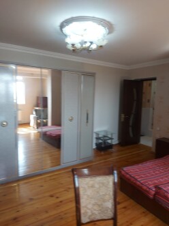 Satılır köhnə tikili 2 otaqlı 62 m²,  Əhmədli m.-3