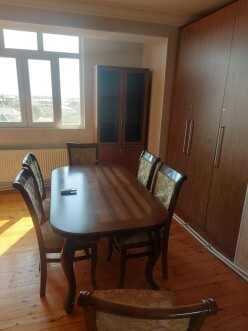 Satılır köhnə tikili 2 otaqlı 62 m²,  Əhmədli m.-5