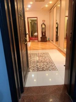 Satılır yeni tikili 4 otaqlı 180 m²,  Azadlıq prospekti m.-9