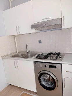İcarə köhnə tikili 3 otaqlı 80 m²,  İnşaatçılar m.-9
