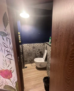 Satılır obyekt 217 m²,  Qara Qarayev m.-9