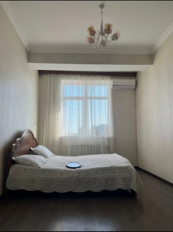 İcarə yeni tikili 1 otaqlı 40 m²,  İnşaatçılar m.-9