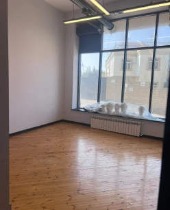 Satılır obyekt 217 m²,  Qara Qarayev m.-4