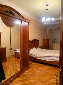 Satılır yeni tikili 4 otaqlı 180 m²,  Azadlıq prospekti m.-3