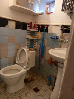 Satılır köhnə tikili 2 otaqlı 45 m², Yasamal r.-7