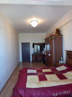 Satılır yeni tikili 2 otaqlı 140 m², İnşaatçılar m.-6
