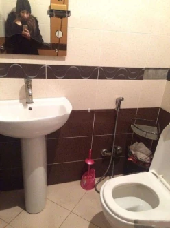 İcarə köhnə tikili 4 otaqlı 190 m², Azadlıq prospekti m.-11 İcarə köhnə tikili 4 otaqlı 190 m², Azadlıq prospekti m.-11