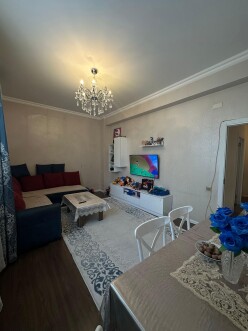 Satılır yeni tikili 2 otaqlı 60 m², İnşaatçılar m.-5 Satılır yeni tikili 2 otaqlı 60 m², İnşaatçılar m.-5