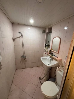 Satılır köhnə tikili 1 otaqlı 35 m²,  Elmlər Akademiyası m.-13