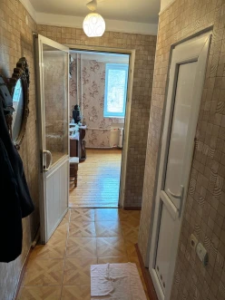 Satılır köhnə tikili 1 otaqlı 35 m²,  Elmlər Akademiyası m.-8