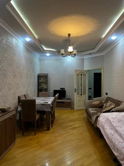 Satılır yeni tikili 2 otaqlı 58 m², İnşaatçılar m.-14