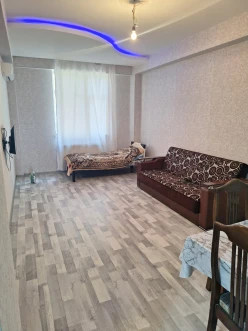 Satılır yeni tikili 2 otaqlı 68 m², İnşaatçılar m.-4