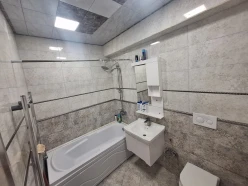 Satılır yeni tikili 2 otaqlı 68 m², İnşaatçılar m.-13