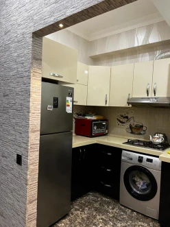 Satılır yeni tikili 2 otaqlı 58 m², İnşaatçılar m.-19