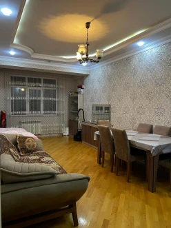 Satılır yeni tikili 2 otaqlı 58 m², İnşaatçılar m.-4