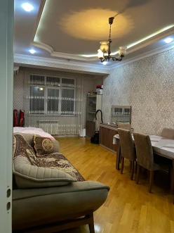 Satılır yeni tikili 2 otaqlı 58 m², İnşaatçılar m.-15