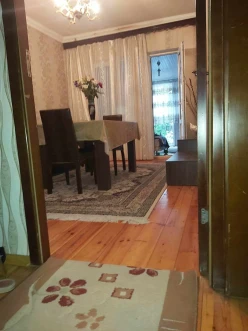 Satılır köhnə tikili 3 otaqlı 100 m², Azadlıq prospekti m.-7