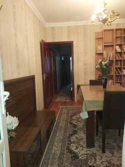 Satılır köhnə tikili 3 otaqlı 100 m², Azadlıq prospekti m.-11