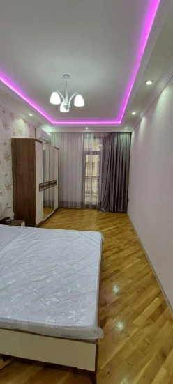 Satılır yeni tikili 2 otaqlı 67 m², Neftçilər m.-7