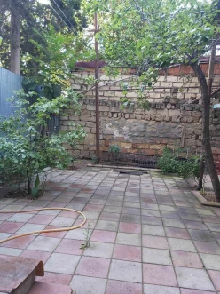 Satılır köhnə tikili 3 otaqlı 100 m², Azadlıq prospekti m.-6