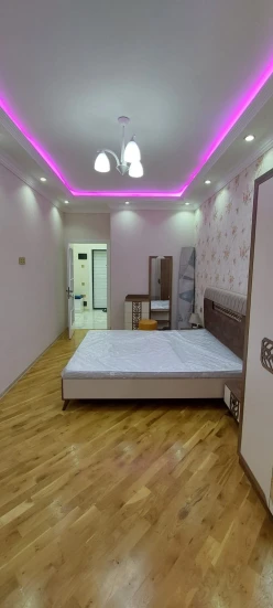 Satılır yeni tikili 2 otaqlı 67 m², Neftçilər m.-9